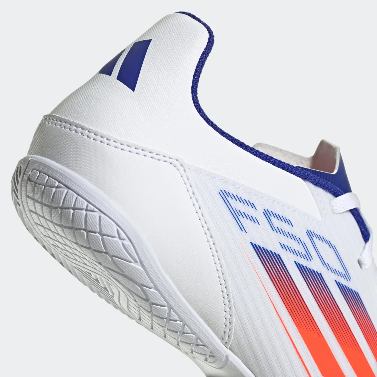 Sapatilhas Futsal Adidas F50 Club IN Branca/Azul/Vermelho - Image 8